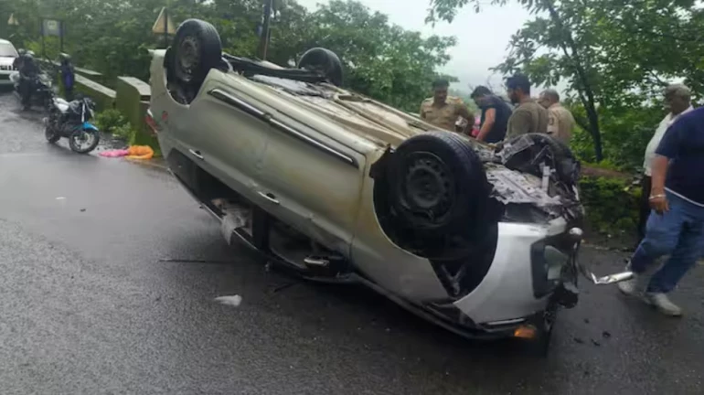 माथेरान- ब्रेक फेल होने से पलटी टूरिस्ट कार का गंभीर एक्सीडेंट माथेरान- ब्रेक फेल होने से पलटी टूरिस्ट कार का गंभीर एक्सीडेंट