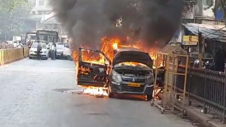 Mumbai: Car catches fire near Shiv Sena Bhavan; no casualties reported