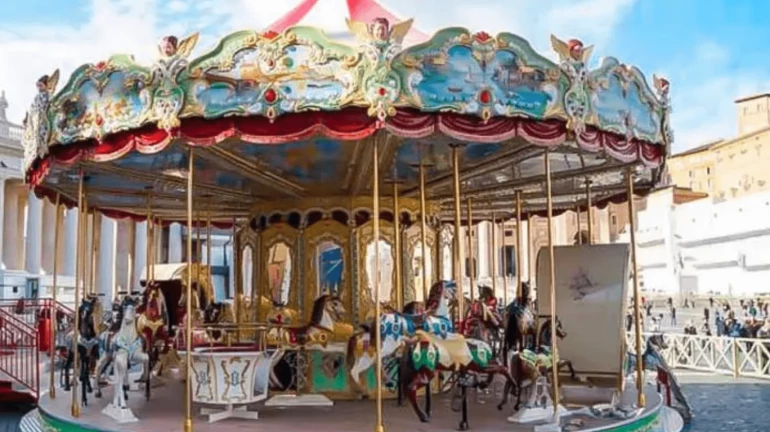 मुंबईत पहिले हॉर्स कॅरोसेल उभारले जाणार मुंबईत पहिले हॉर्स कॅरोसेल उभारले जाणार
