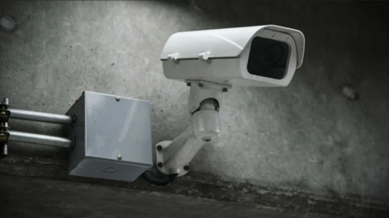 Navi Mumbai: Police search 35 CCTV cameras in search of 1.5 lakh gold chain Navi Mumbai: Police search 35 CCTV cameras in search of 1.5 lakh gold chain