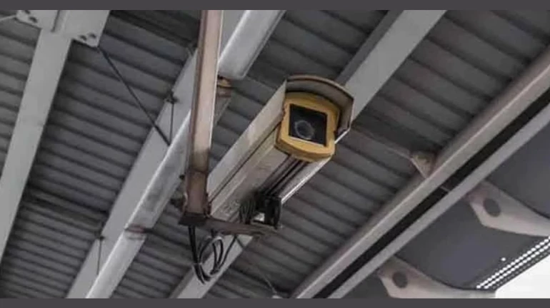 मुंबई-  मध्य रेलवे 364 स्टेशनों पर चेहरा पहचानने वाली तकनीक वाले CCTV कैमरे लगाएगा