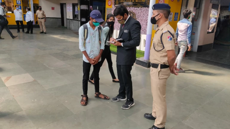 CR Penalizes Over 25,000 Commuters For Not Adhering To COVID-19 Norms CR Penalizes Over 25,000 Commuters For Not Adhering To COVID-19 Norms