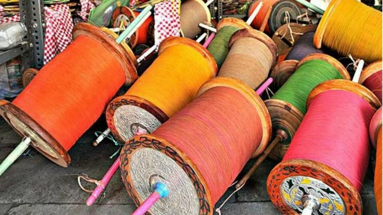 मुंबई पोलिसांची बेकायदेशीर नायलॉन मांजावर कारवाई मुंबई पोलिसांची बेकायदेशीर नायलॉन मांजावर कारवाई