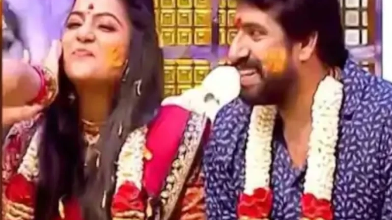 दक्षिण की सुपरस्टार हीरोइन ने की आत्महत्या, कुछ दिन पहले ही हुई थी सगाई दक्षिण की सुपरस्टार हीरोइन ने की आत्महत्या, कुछ दिन पहले ही हुई थी सगाई