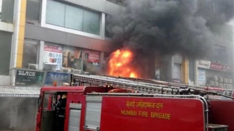 सिटी सेंटर माॅलमध्ये १ हजार अनधिकृत गाळे? सिटी सेंटर माॅलमध्ये १ हजार अनधिकृत गाळे?