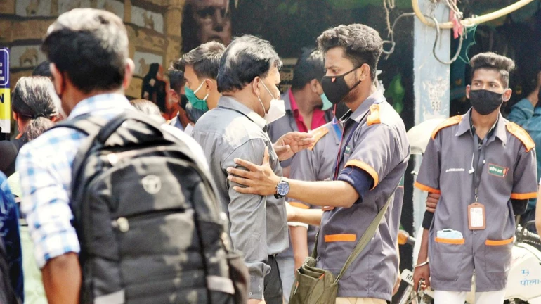 BMC clean-up marshals likely to collect fines online BMC clean-up marshals likely to collect fines online