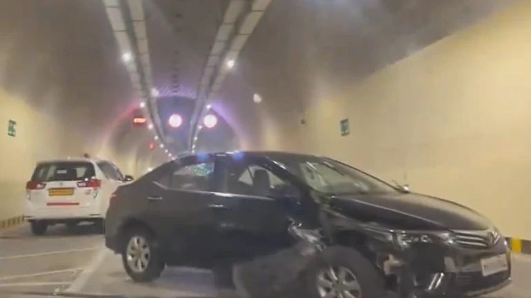 Mumbai Coastal Road: First Accident Reported Within A Month Of Inauguration Mumbai Coastal Road: First Accident Reported Within A Month Of Inauguration