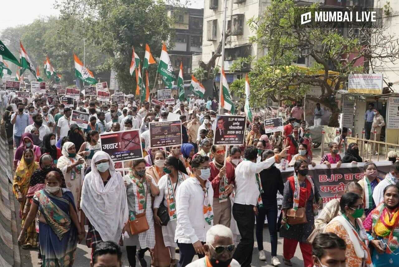 अर्णब गोस्वामीविरोधात वरळीत उग्र आंदोलन!