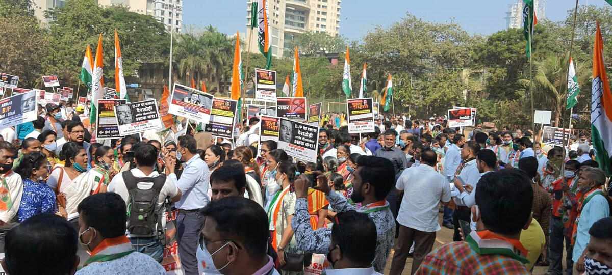 अर्णब गोस्वामीविरोधात वरळीत उग्र आंदोलन!