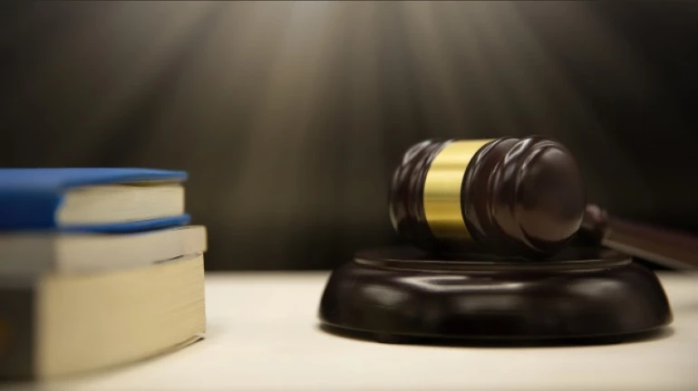 मुंबई - बहन को धोखा देने पर भाई-बहन की जोड़ी को दो साल की सजा मुंबई - बहन को धोखा देने पर भाई-बहन की जोड़ी को दो साल की सजा