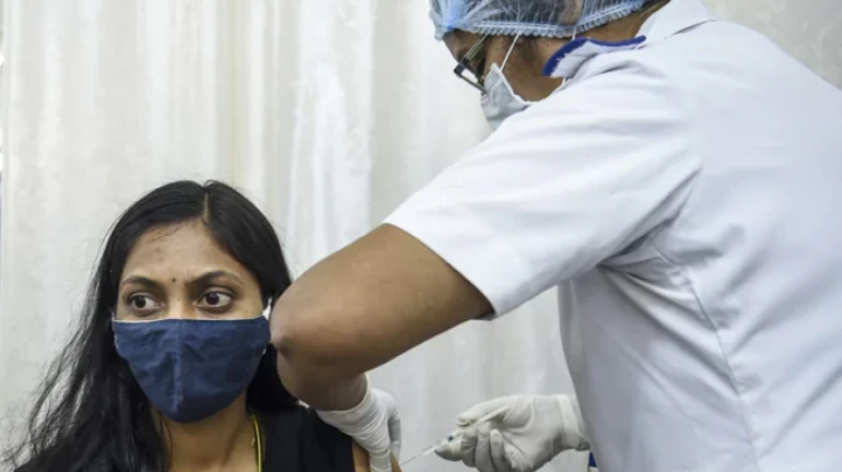 परदेशी जाणाऱ्या व्यक्तींच्या दुसऱ्या डोससाठी नवी मुंबईत स्वतंत्र कक्ष परदेशी जाणाऱ्या व्यक्तींच्या दुसऱ्या डोससाठी नवी मुंबईत स्वतंत्र कक्ष