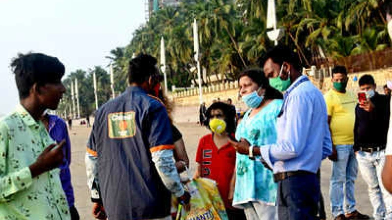 BMC takes action against 30,44,794 citizens for refusing to wear face masks BMC takes action against 30,44,794 citizens for refusing to wear face masks