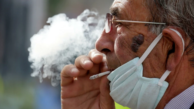 धूम्रपान, तंबाखूचं व्यसन असणाऱ्यांसाठी कोरोना अधिक धोकादायक?