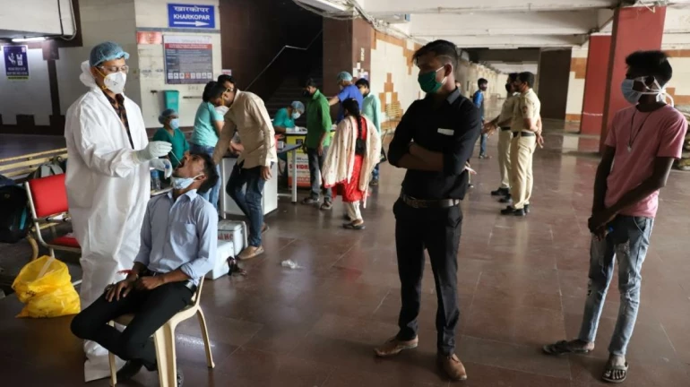 नवी मुंबई के रेलवे स्टेशनों पर कोरोना परीक्षण शुरू नवी मुंबई के रेलवे स्टेशनों पर कोरोना परीक्षण शुरू