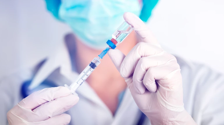 महाराष्ट्रात आतापर्यंत ५४ टक्के लसीकरण पूर्ण- राजेश टोपे महाराष्ट्रात आतापर्यंत ५४ टक्के लसीकरण पूर्ण- राजेश टोपे