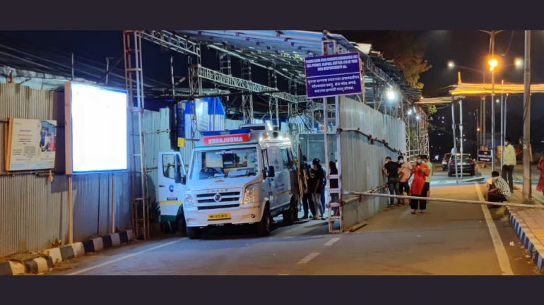 Mumbai : बीकेसी जंबो कोविड सेंटर फिर हुआ शुरू, एक दिन में आए 8000 से अधिक केस Mumbai : बीकेसी जंबो कोविड सेंटर फिर हुआ शुरू, एक दिन में आए 8000 से अधिक केस