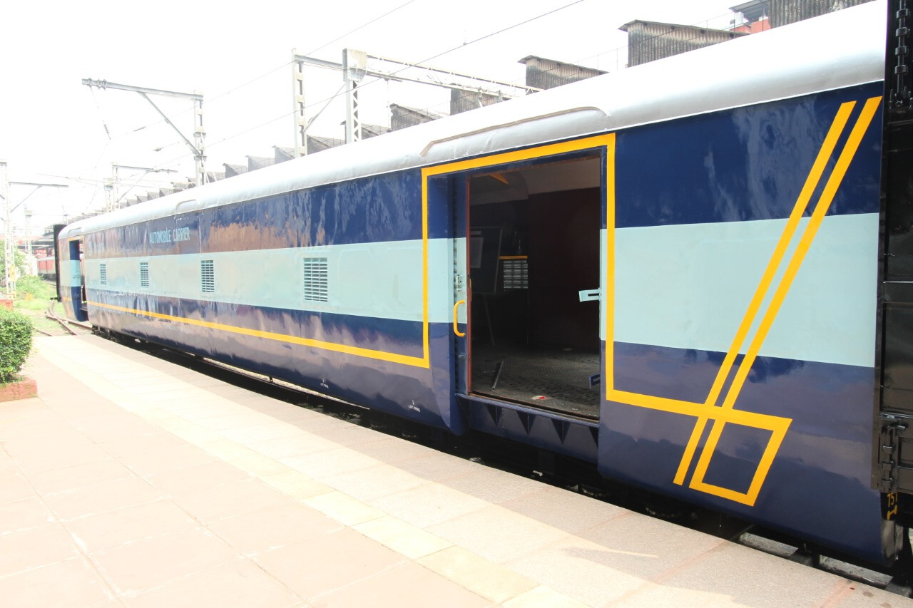 चारचाकी गाड्या वाहून नेण्यासाठी प्रोटोटाइप डबा, मध्य रेल्वेचा प्रयोग