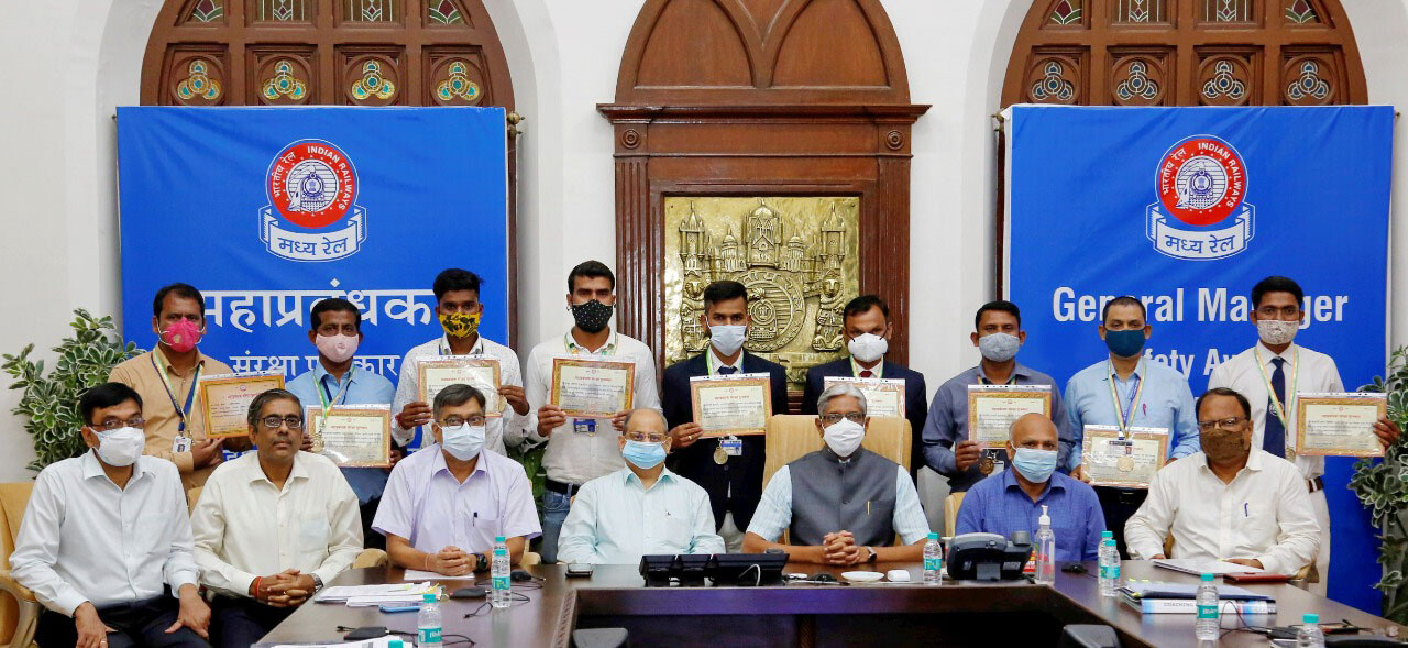 Maharashtra: 9 CR staffers felicitated with Safety Award for their alertness during duty - Details here