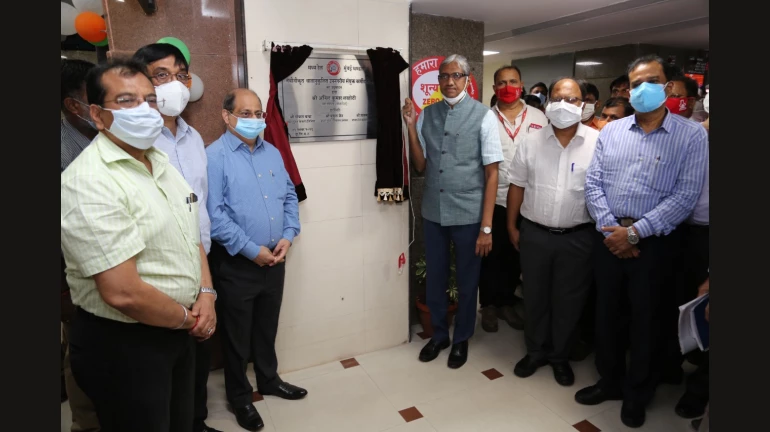 Mumbai: CR inaugurates Renovated Suburban Lobby At CSMT