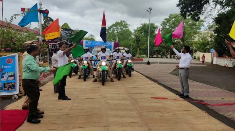 CR Flags Off Bike Rally Across Maharashtra; See Pic Here