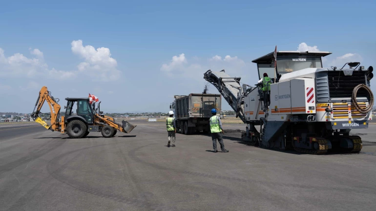 Mumbai Airport gets Monsoon ready; successfully completes runway maintenance work
