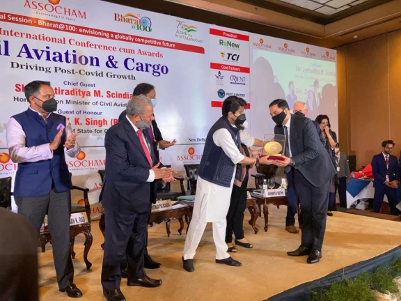 Mumbai: CSMIA Awarded The 'Best Commercial Airport Of The Year’