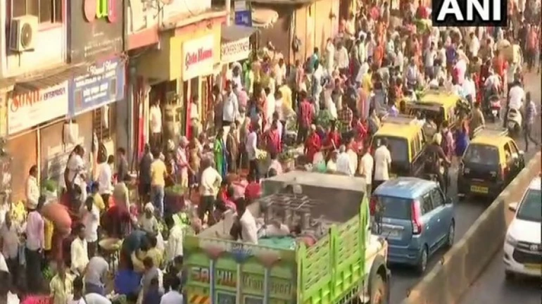 कोरोना के कारण फिर हस्तांतरित किया जाएगा दादर का सब्जी और फूल मार्केट कोरोना के कारण फिर हस्तांतरित किया जाएगा दादर का सब्जी और फूल मार्केट