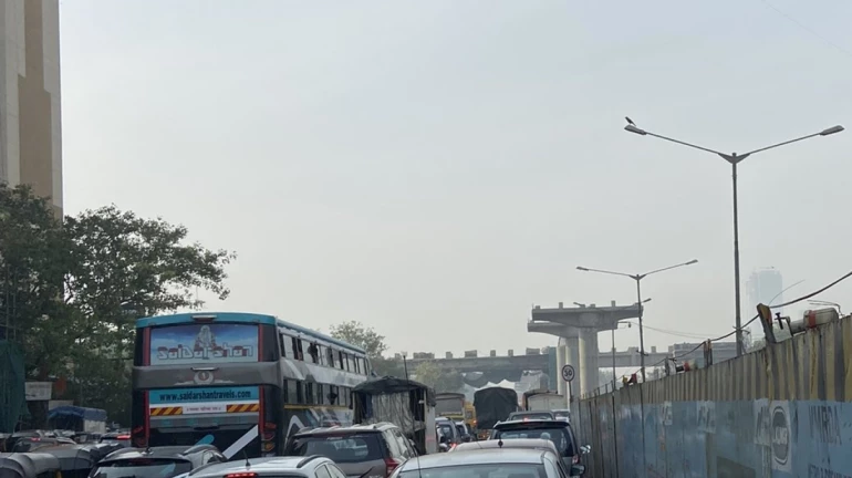 After commuters' complaints, Aaditya Thackeray ensures to resolve Dahisar toll Naka traffic issue soon After commuters' complaints, Aaditya Thackeray ensures to resolve Dahisar toll Naka traffic issue soon