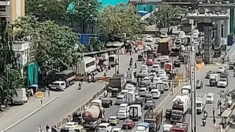 Dahisar toll plaza temporarily shifted 50 meters ahead Dahisar toll plaza temporarily shifted 50 meters ahead
