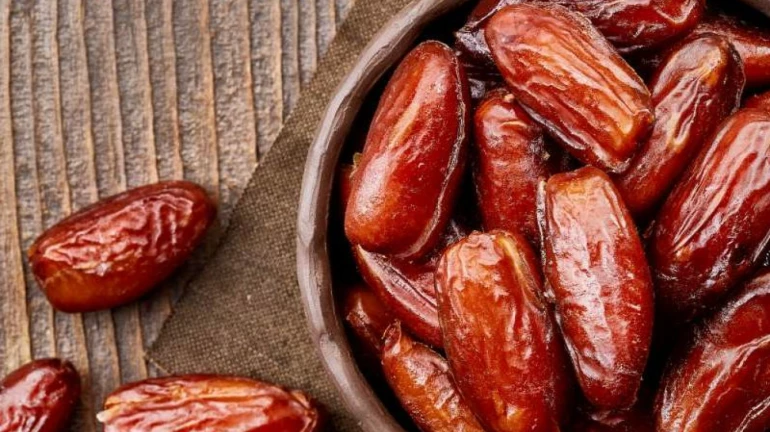 Why do Muslims break roza by eating only dates in Ramadan? Know its scientific reason