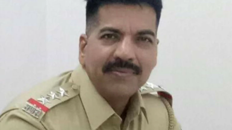 एन्काऊंटर स्पेशालिस्ट दया नायक यांची थेट गोंदियात बदली एन्काऊंटर स्पेशालिस्ट दया नायक यांची थेट गोंदियात बदली