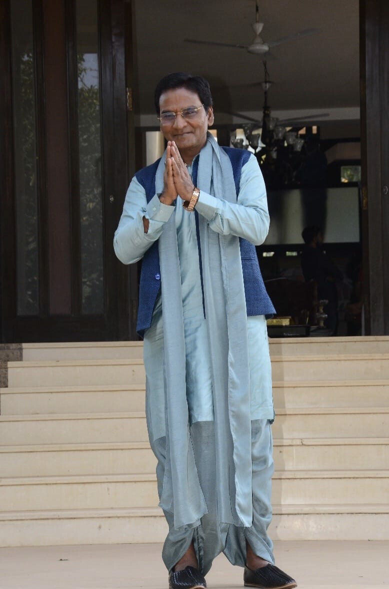 "All Actors Must Experience the magic of Theatre Once," Says TMKOC Fame Daya Shankar Pandey
