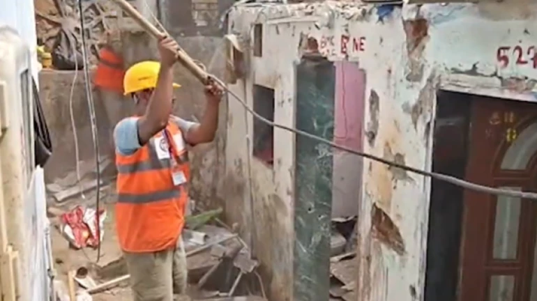 Mumbai: BMC Demolishes 150 Illegal Structures for Goregaon–Mulund Link Road Project Mumbai: BMC Demolishes 150 Illegal Structures for Goregaon–Mulund Link Road Project