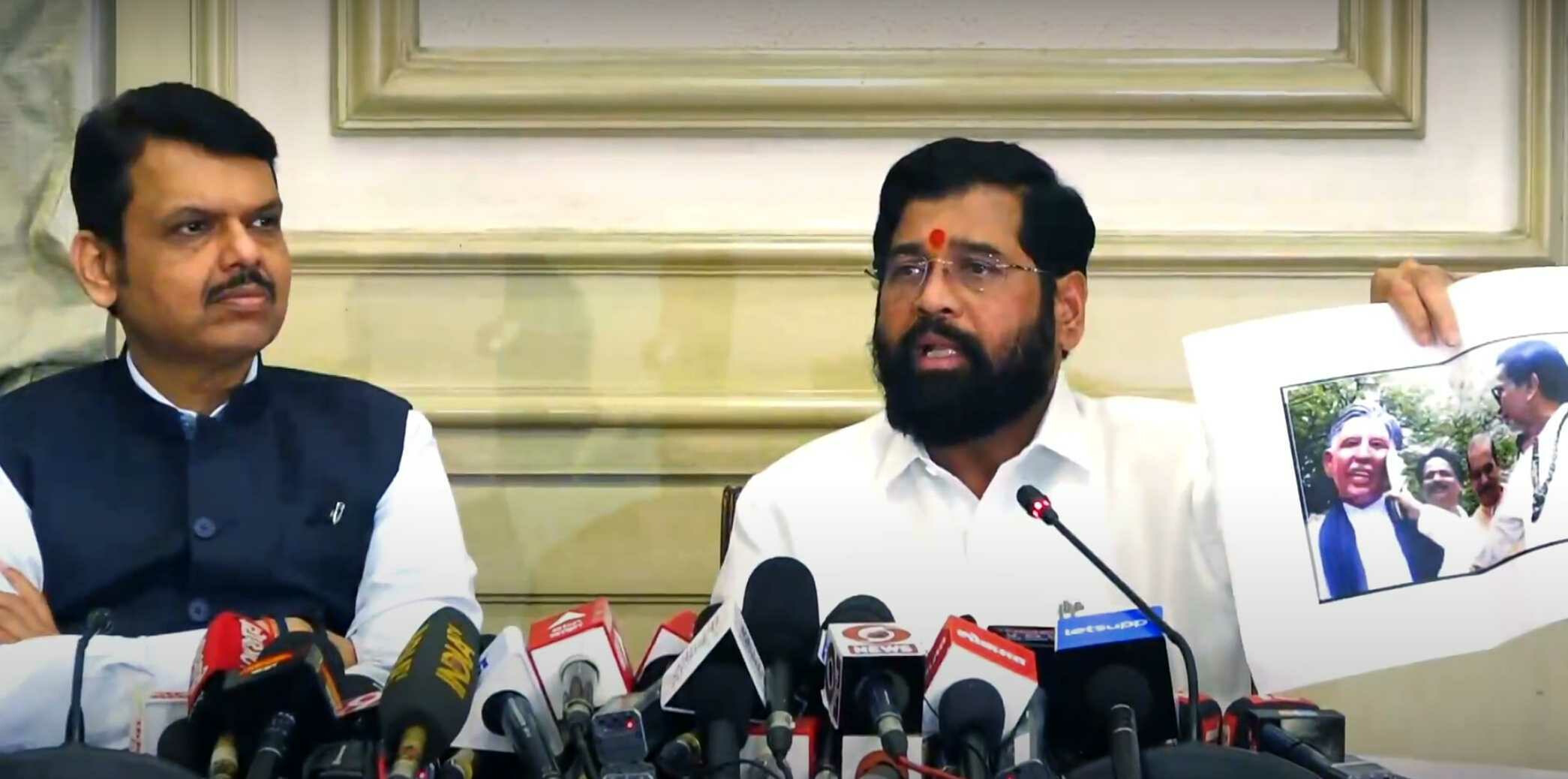 Shinde, Fadnavis to Lead Veer Savarkar Glory Yatra Across Maharashtra: Challenges Uddhav Thackeray to Slap Rahul Gandhi Against Veer Savarkar's Remarks