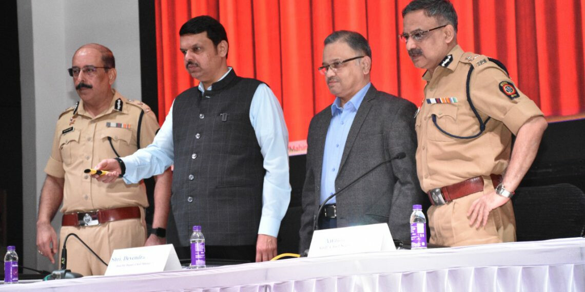 डायल-112 में अब व्हाट्सएप, ट्विटर, फेसबुक, ईमेल की शिकायतें शामिल