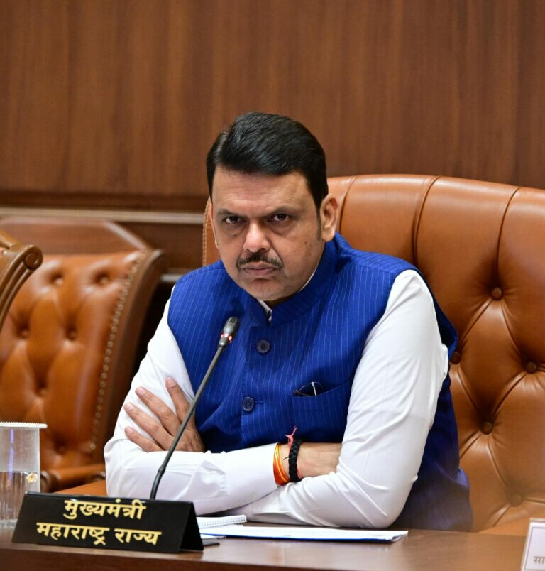 ‘एट्रोसिटीज’ एक्ट के तहत दर्ज अपराधों में सज़ा की दर बढ़ाएँ – मुख्यमंत्री देवेंद्र फडणवीस