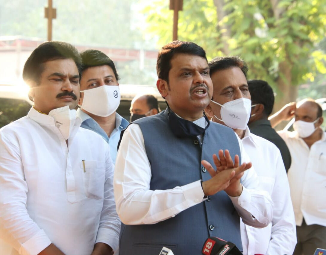 केवळ अधिवेशनावर निर्बंध आणणं योग्य नाही- देवेंद्र फडणवीस