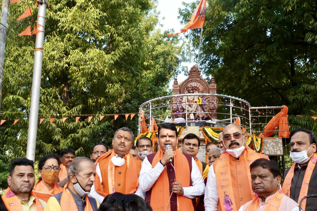 सत्ताधारी पक्षांच्या मोर्च्यांना सूट आणि शिवजयंतीवर निर्बंध!- देवेंद्र फडणवीस