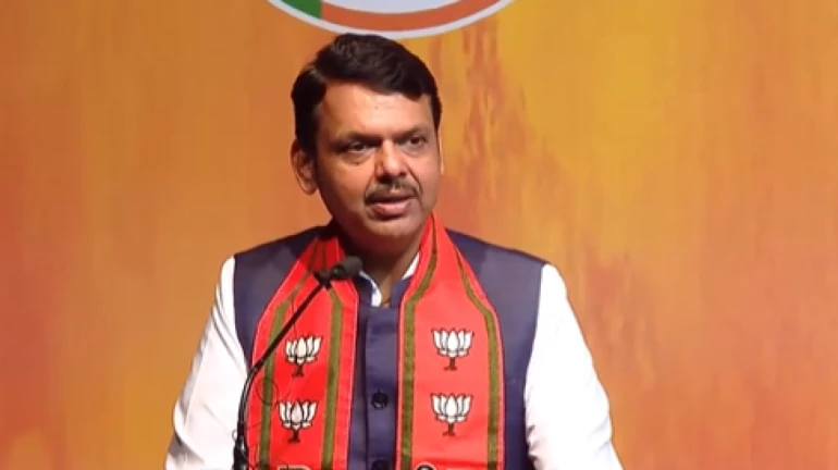 Devendra Fadnavis refutes Wadettiwar's allegations of sidelining OBC leadership Devendra Fadnavis refutes Wadettiwar's allegations of sidelining OBC leadership