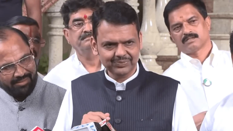 Mumbai: Fadnavis Says Auto, Taxi Drivers Need Basic Marathi Skills, Not Fluency Mumbai: Fadnavis Says Auto, Taxi Drivers Need Basic Marathi Skills, Not Fluency
