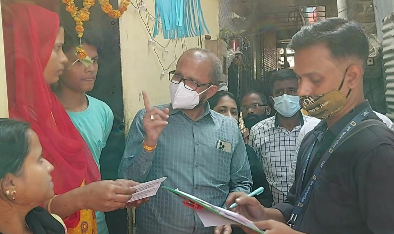 ठाणे महानगरपालिकेची डोर टू डोर लसीकरण मोहीम ठरतेय वरदान