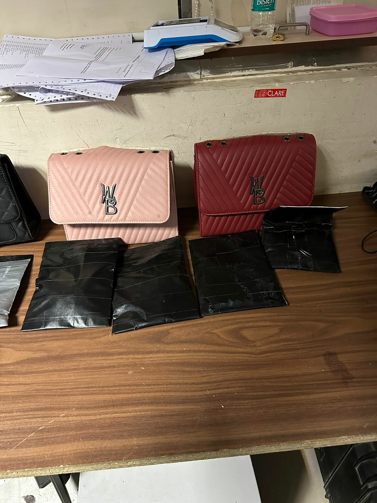 Mumbai Airport officials intercepts 2 passengers from Ethiopia carrying cocaine