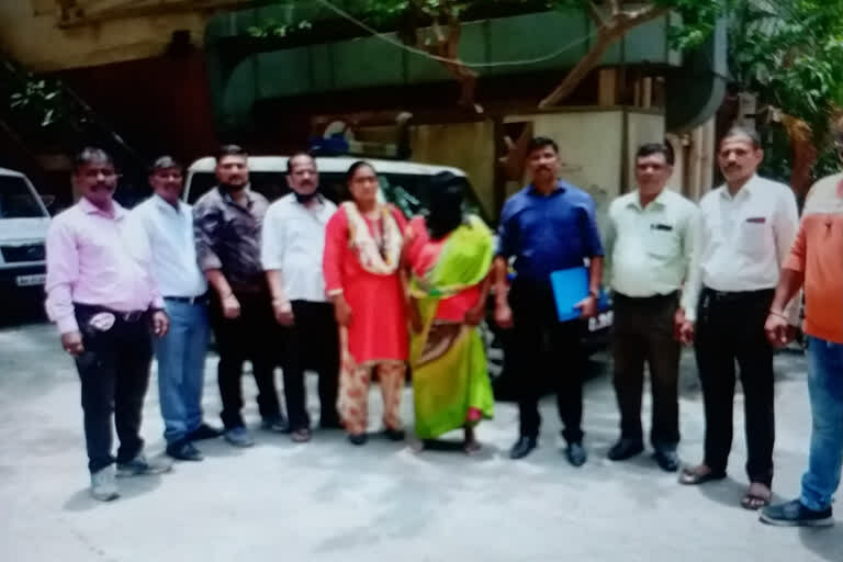 मुंबईत तीन कोटींचं हेरॉईन जप्त, महिला तस्कराला अटक