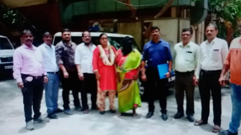 मुंबईत तीन कोटींचं हेरॉईन जप्त, महिला तस्कराला अटक मुंबईत तीन कोटींचं हेरॉईन जप्त, महिला तस्कराला अटक