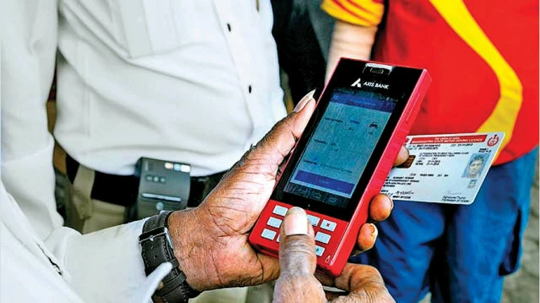 Personal Phones Should Not Be Used To Snap Violators: Maharashtra Traffic Cop