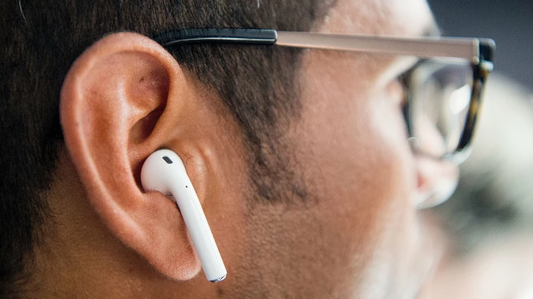 Continuous Use of Earphones Can Lead to Serious Ear Infections, Warns Mumbai ENT Specialist
