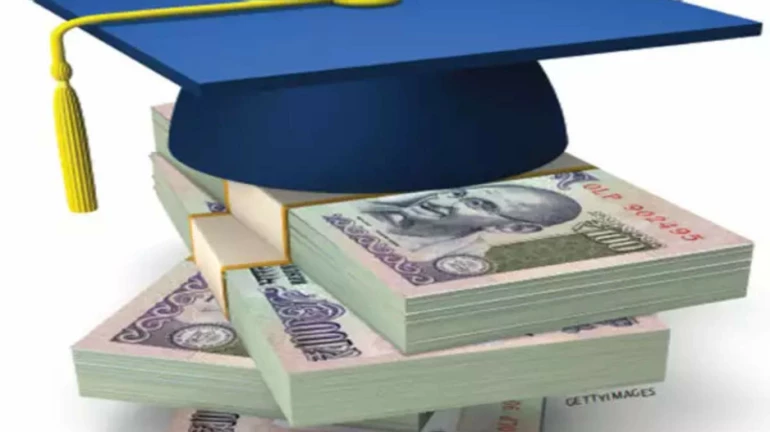 शैक्षणिक कर्ज कुणाकडून घेणं ठरेल फायदेशीर?, जाणून घ्या बँकांचे व्याजदर शैक्षणिक कर्ज कुणाकडून घेणं ठरेल फायदेशीर?, जाणून घ्या बँकांचे व्याजदर