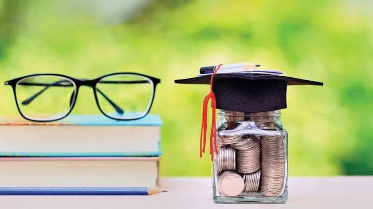 Fixed or Floating Education Loan Rate, Which Is Better