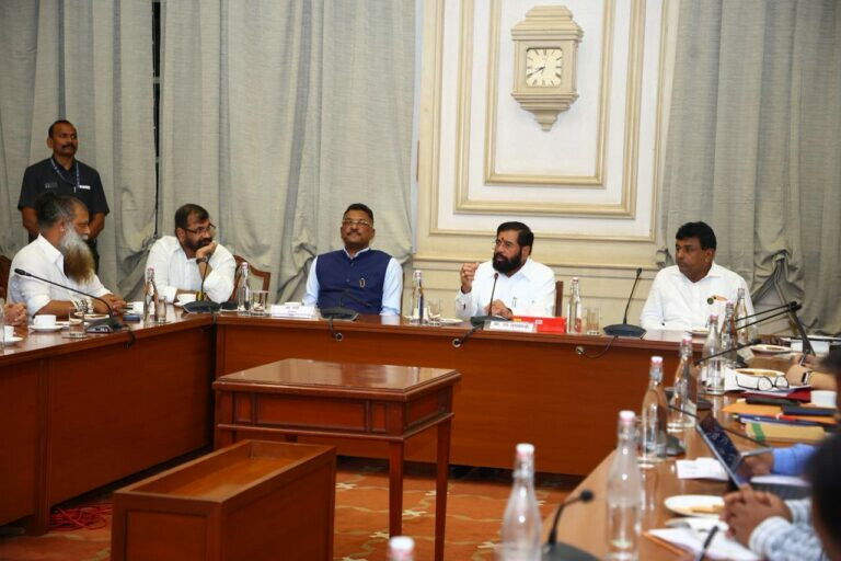 BEST कर्मचारियों की पेंडिंग ग्रेच्युटी इसी फाइनेंशियल ईयर में दी जाए-डिप्टी चीफ मिनिस्टर एकनाथ शिंदे