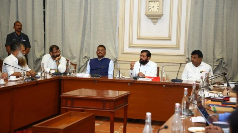 BEST कर्मचारियों की पेंडिंग ग्रेच्युटी इसी फाइनेंशियल ईयर में दी जाए-डिप्टी चीफ मिनिस्टर एकनाथ शिंदे BEST कर्मचारियों की पेंडिंग ग्रेच्युटी इसी फाइनेंशियल ईयर में दी जाए-डिप्टी चीफ मिनिस्टर एकनाथ शिंदे